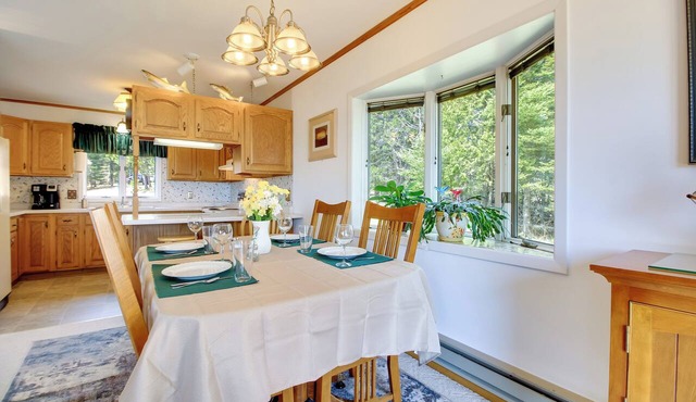 15 Mi to Duluth: Lake Superior Beachfront Home! in Duluth