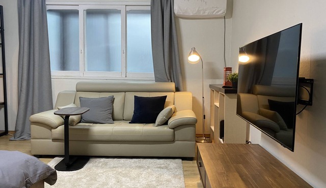 2 Bdr Apt Best Location in Gyeongnidan-gil, Seoul in Seoul