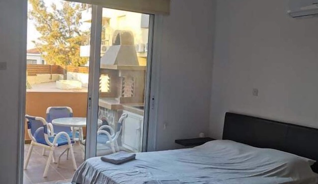 2br-7 Guests-Free Parking-Pool-AirCon in Paralimni
