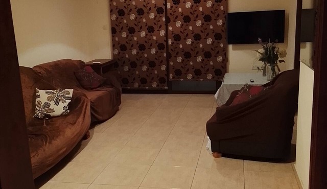 3-bedroom apartment in peaceful Oroklini with cool AC.family friendly in Oroklini