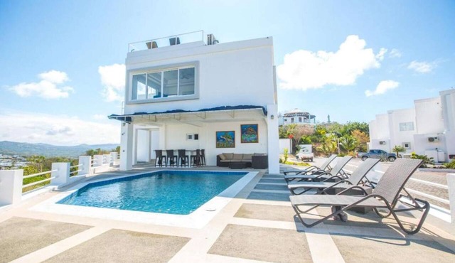 3-Story Villa | Private Pool & Mountain View in San Juan del Sur
