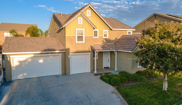 5 Bedroom Home Just Minutes From Wine Country in Winchester