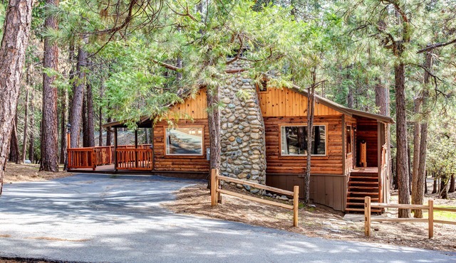 (74) Our Yosemite Getaway at The Redwoods In Yosemite in Yosemite National Park