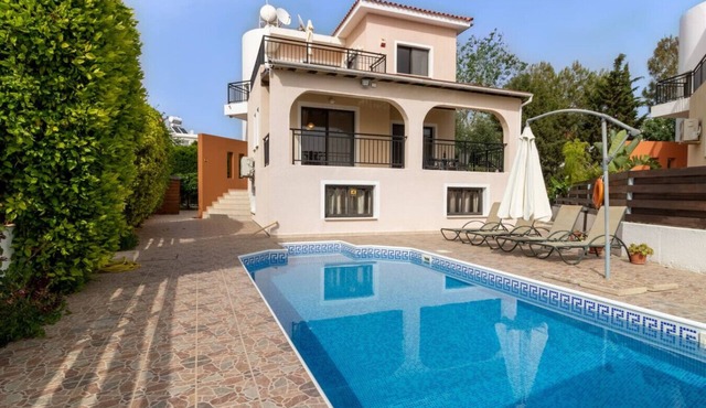 A 3 bedroom villa within 5 minutes from Paphos harbour in Chloraka