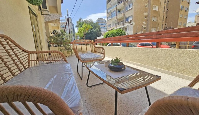 Albert's Apartment Mackenzie 001 in Larnaca