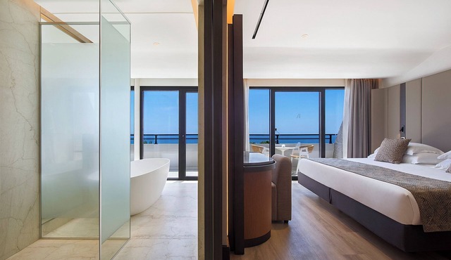 Amathus Beach Hotel Limassol in Limassol