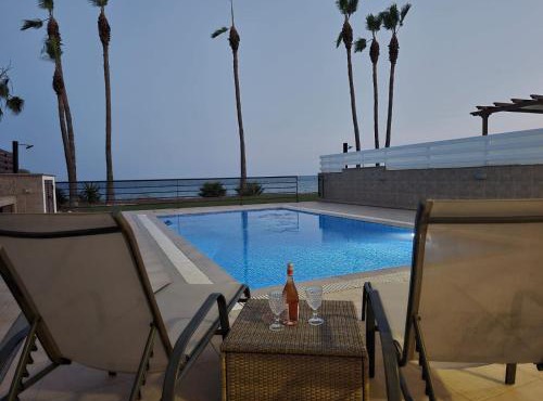 Amazing frontline beach villa in Larnaca