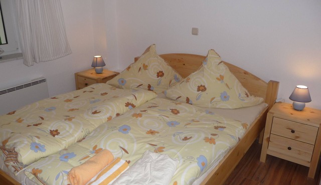 Apartment Leonie EG - Thatched Cottage right on the beach in Karlshagen