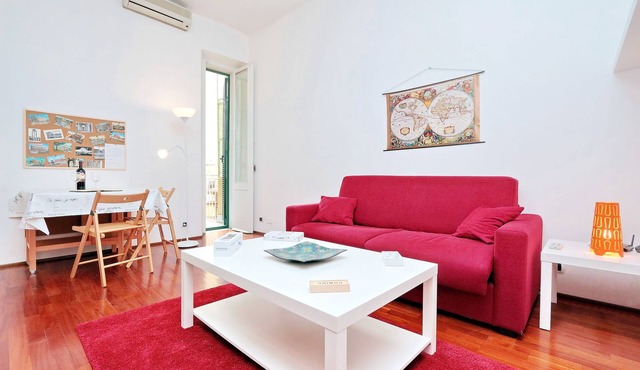 Apartment with balcony in the center of Rome near Termini Station in Roma