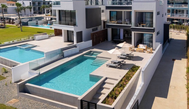 Aqua Beachfront Villas #2, Aqua Beachfront Villas - Villa 2 in Ayia Napa