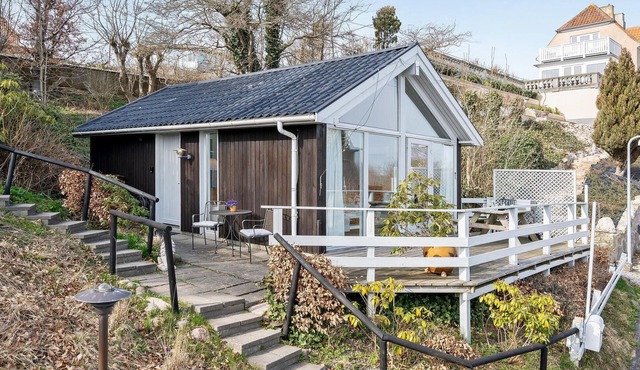 Awesome home in Snekkersten with WiFi in Snekkersten
