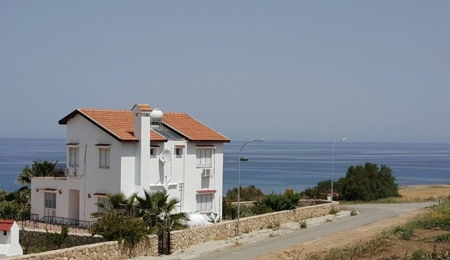 Aygurus Villa in Esentepe / Girne in Esentepe