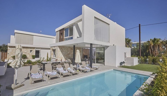 Ayia Napa Kube Villa KB1 - a villa that sleeps 12 guests in 5 bedrooms