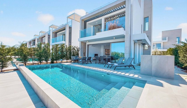 Azure Serenity Villa by Marc +Private Pool+SeaView