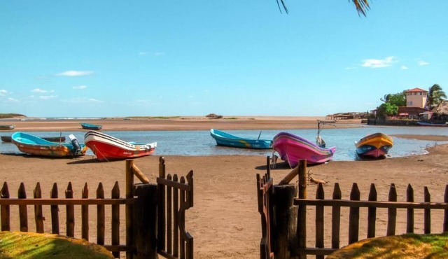 Beach front room with amazing breakfast in Las Peñitas