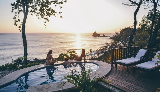 BEACHFRONT 180° BAY VIEW - POOL - GREAT SPACE - AT FOREST - DIRECT BEACH ACCESS in San Juan del Sur