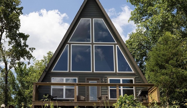 Bear Cave Modern A-frame Petit Jean Mountain in Morrilton