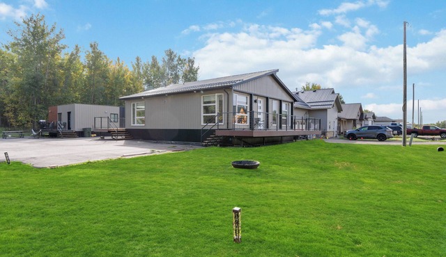 Beautiful home in peaceful and tranquil location in Alberta Beach