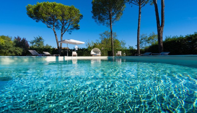 Beautiful villa with a pool and air conditioning, near Lucca in Altopascio