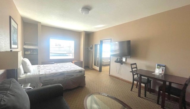 Bell's Extended Stay and Suites in St. Robert