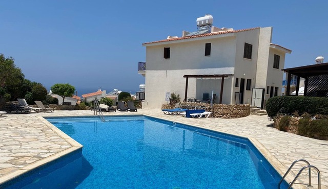 Bella Vista Seaview Town House with Pool - Paphos in Chlorakas