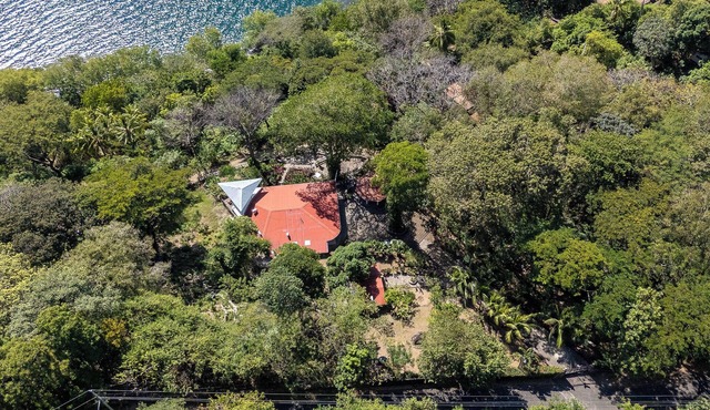 Bienvenidos a villa Helga Solano llena de una belleza natural y aguas cristalina in Catarina