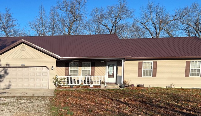 Big Home right off I44 near Fort Leonard Wood in Saint Robert