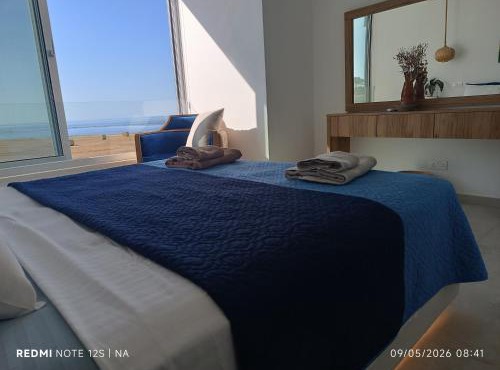 Blue Aura Beach villa Larnaca in Perivolia