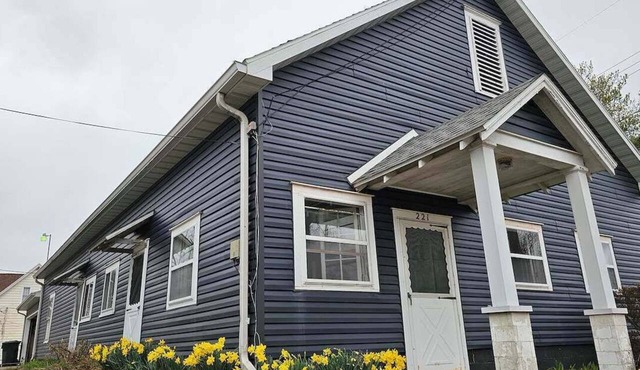 Blue Bungalow - Charming 2-bedroom house in Olney in Olney