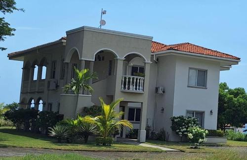 Casa Bellavista - 2BR Beachview Villa by Veritas Pacifica in San Diego