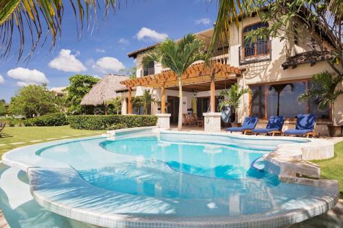 Casa Colorados in Tola
