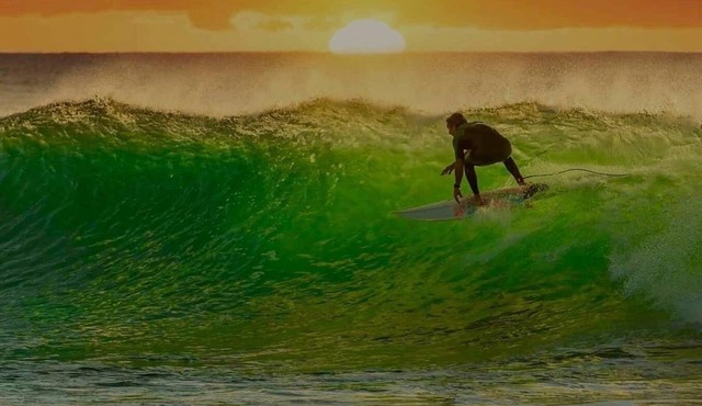 Casa Maya Eco Surf Lodge.seconds from the crashing waves in El Sucio