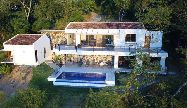 Casa Pura Vista in Tola
