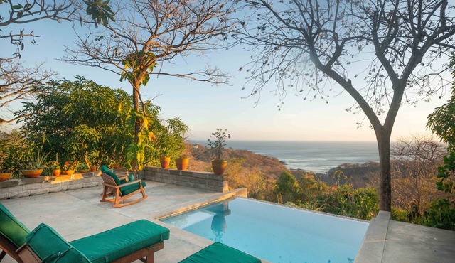 Casa Tranquila- 4bdrm, private pool, fibre optic and ocean views in the jungle in San Juan del Sur