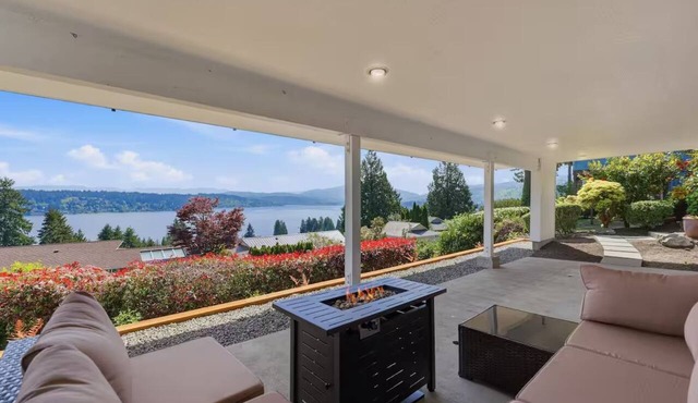 Cascade & Sammamish: 180° Mountain & Lake Views in Bellevue