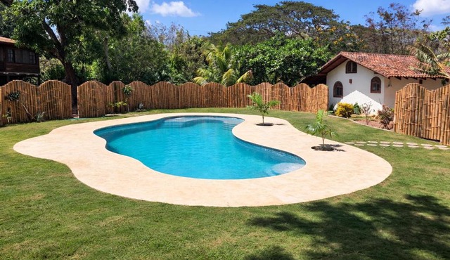 Casita Blanca - Piscina - BBQ - Fogata - Finca a 15 min de San Juan Del Sur y Playas in San Juan del Sur