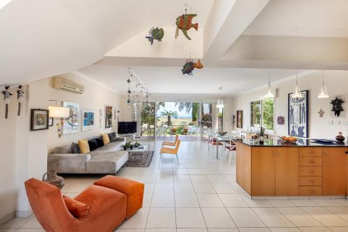 Chelidonia Larnaca Seafront Villa in Meneou