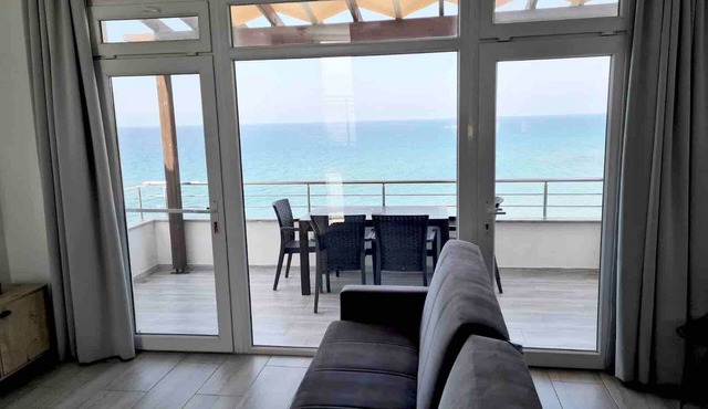 Coastal Villa Retreat with Breathtaking Views in Kyrenia