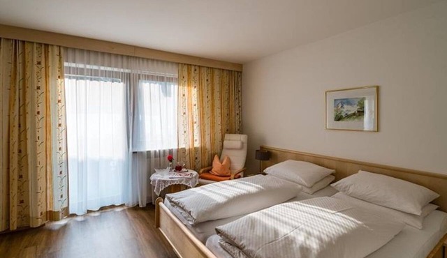 Comfortable double room with shower, WC and balcony - Weinschreiber, Apart & in Rauris