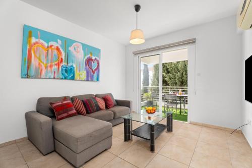 Cosy 2Br Family Apartment - Mythical Sands Resort in Paralimni