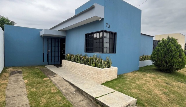 Cozy 2-bedroom house in charming Ticuantepe with WiFi, AC in ticuantepe