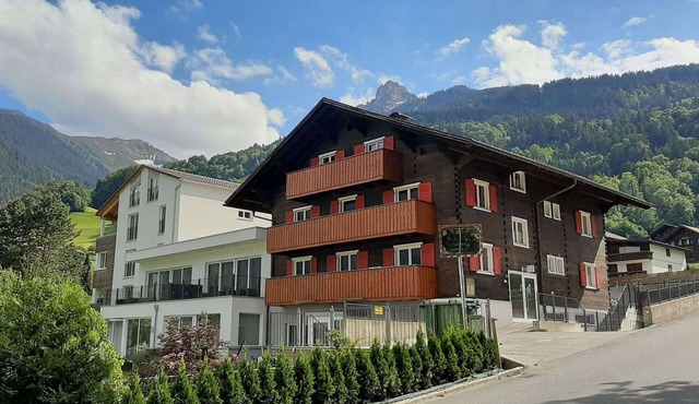 Cozy holiday apartment for 6 people in the heart of Montafon in Schruns-Tschagguns