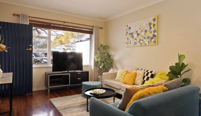 Cozy home near Swan River-10 mins to Perth City in Applecross
