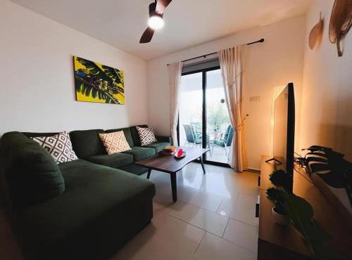 Déjà Blue Apartment Kyklades BC7 - workspace, pool, gym, nearby beach in Protaras