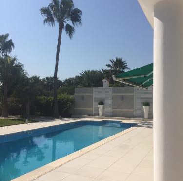 Deluxe First Line Villa in Perivolia