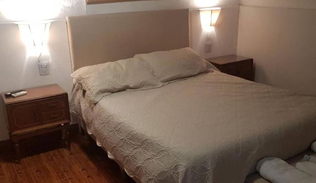 Double Room with Private Bathroom 1 - Posada y Cabañas in Lunlunta