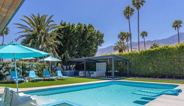 Draves Estate by WE – Luxury Pool Home in Palm Springs