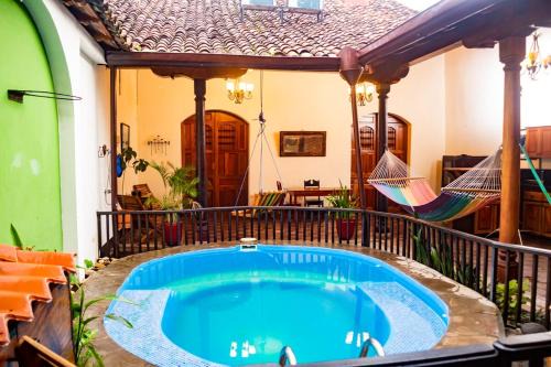 Elegant, Romantic & Kid-Friendly Colonial Home in Granada