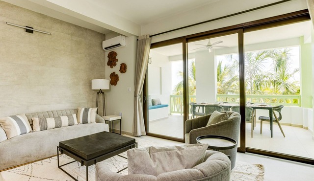 Elevated Sea View: Second Floor Condo 121, 3BR/2BA in Placencia