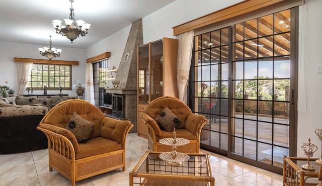 Epanora Villa